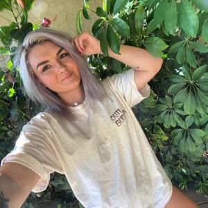 Meet your Posher, Brittni